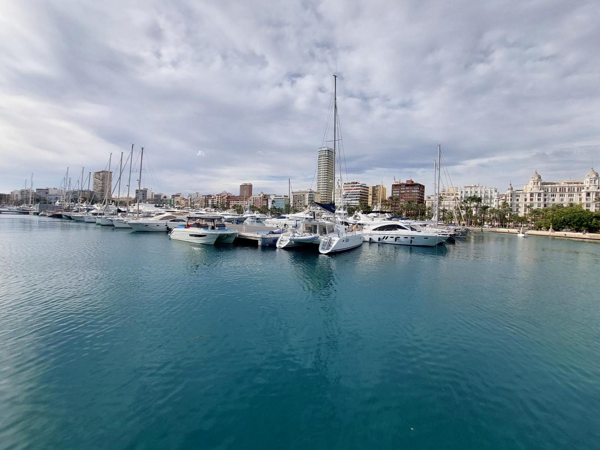 Cesar Apartment Alicante Exterior photo
